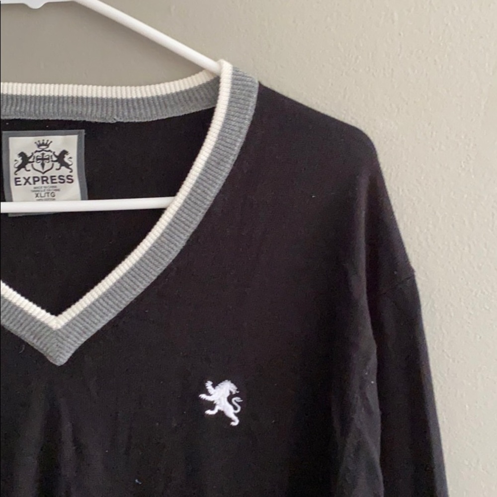 Men’s Express Sweater - Picture 2 of 2